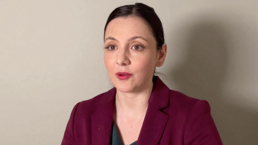 Julie Clairvallais for Neurologist